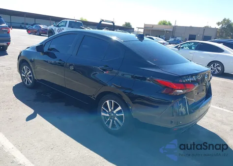 2021 Nissan Versa Sv Xtronic Cvt z USA, uszkodzony, nr VIN 3N1CN8EV0ML831611